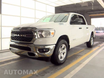 2023 Ram 1500 Big Horn Crew Cab Short Bed - samochód z USA z aukcji Manheim, oferta Kup Teraz w AUTOMAX