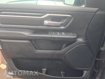 2023 Ram 1500 Big Horn Crew Cab Short Bed - miniatura 9