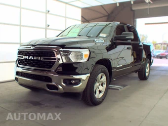 2023 Ram 1500 Big Horn Crew Cab Short Bed - samochód z USA z aukcji Manheim, oferta Kup Teraz w AUTOMAX