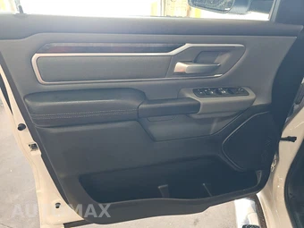2023 Ram 1500 Big Horn Crew Cab Short Bed - miniatura 9