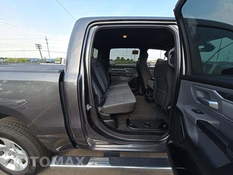 2023 Ram 1500 Big Horn Crew Cab Short Bed - miniatura 16