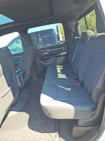2023 Ram 1500 Big Horn Crew Cab Short Bed - miniatura 13