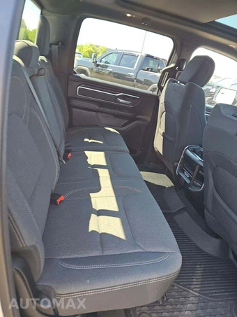 2023 Ram 1500 Big Horn Crew Cab Short Bed - miniatura 16