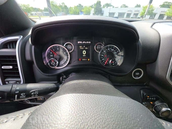 2023 Ram 1500 Big Horn Crew Cab Short Bed - miniatura 9
