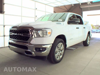 2023 Ram 1500 Big Horn Crew Cab Short Bed - samochód z USA z aukcji Manheim, oferta Kup Teraz w AUTOMAX