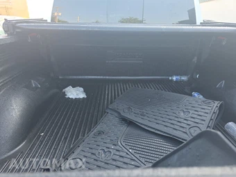 2023 Ram 1500 Big Horn Crew Cab Short Bed - miniatura 16