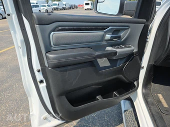 2023 Ram 1500 Big Horn Crew Cab Short Bed - miniatura 9