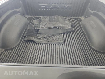 2023 Ram 1500 Big Horn Crew Cab Short Bed - miniatura 16