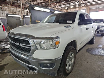 2023 Ram 1500 Big Horn Crew Cab Short Bed - samochód z USA z aukcji Manheim, oferta Kup Teraz w AUTOMAX