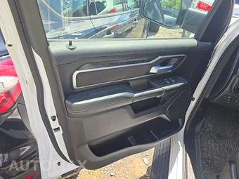 2023 Ram 1500 Big Horn Crew Cab Short Bed - miniatura 9