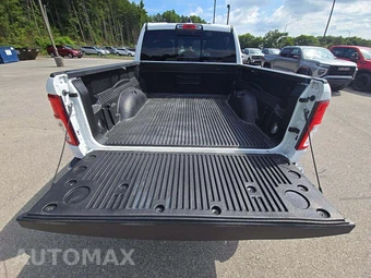2023 Ram 1500 Big Horn Crew Cab Short Bed - miniatura 11