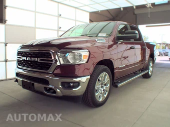 2023 Ram 1500 Big Horn Crew Cab Short Bed - samochód z USA z aukcji Manheim, oferta Kup Teraz w AUTOMAX