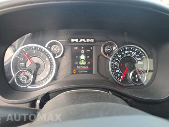 2023 Ram 1500 Big Horn Crew Cab Short Bed - miniatura 12