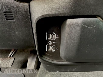 2023 Ram 1500 Big Horn Crew Cab Short Bed - miniatura 16