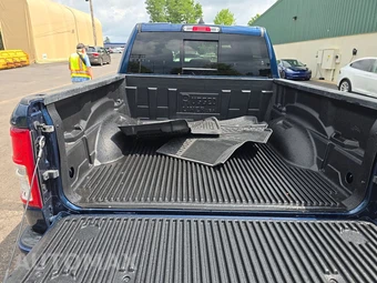 2023 Ram 1500 Big Horn Crew Cab Short Bed - miniatura 16