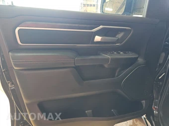 2023 Ram 1500 Big Horn Crew Cab Short Bed - miniatura 9