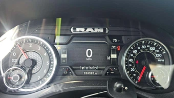 2023 Ram 1500 Big Horn Crew Cab Short Bed - miniatura 17