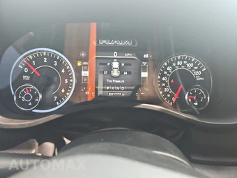 2023 Ram 1500 Big Horn Crew Cab Short Bed - miniatura 12