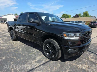 2023 Ram 1500 Big Horn Crew Cab Short Bed - miniatura 4