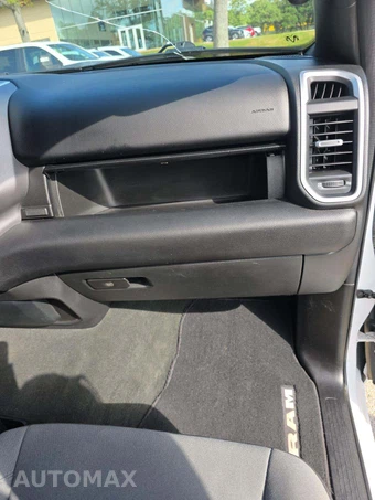 2023 Ram 1500 Big Horn Crew Cab Short Bed - miniatura 16