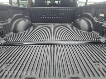2023 Ram 1500 Big Horn Crew Cab Short Bed - miniatura 16