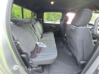 2023 Ram 1500 Big Horn Crew Cab Short Bed - miniatura 16