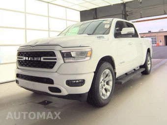 2023 Ram 1500 Big Horn Crew Cab Short Bed - samochód z USA z aukcji Manheim, oferta Kup Teraz w AUTOMAX