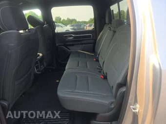 2023 Ram 1500 Big Horn Crew Cab Short Bed - miniatura 19