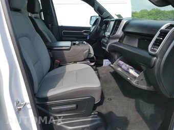 2023 Ram 1500 Big Horn Extended Cab Medium Bed - miniatura 8