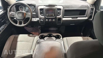 2023 Ram 1500 Classic Express Crew Cab Short Bed - miniatura 10