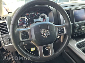 2023 Ram 1500 Classic SLT Crew Cab Medium Bed - miniatura 10