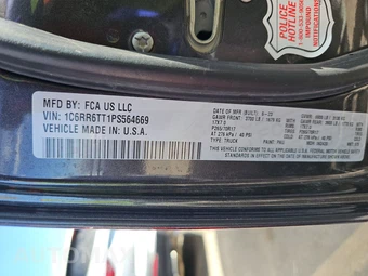 2023 Ram 1500 Classic SLT Crew Cab Medium Bed - miniatura 14