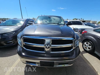 2023 Ram 1500 Classic SLT Crew Cab Medium Bed - miniatura 2
