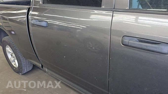 2023 Ram 1500 Classic SLT Crew Cab Medium Bed - miniatura 21