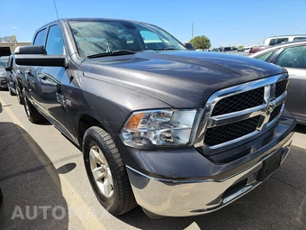 2023 Ram 1500 Classic SLT Crew Cab Medium Bed - miniatura 3