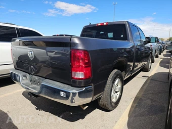 2023 Ram 1500 Classic SLT Crew Cab Medium Bed - miniatura 4
