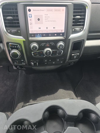 2023 Ram 1500 Classic SLT Crew Cab Medium Bed - miniatura 11