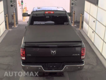 2023 Ram 1500 Classic SLT Crew Cab Medium Bed - miniatura 5