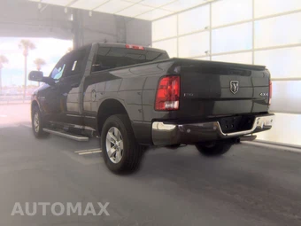 2023 Ram 1500 Classic SLT Crew Cab Medium Bed - miniatura 6
