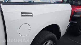 2023 Ram 1500 Classic SLT Crew Cab Short Bed - miniatura 35