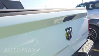2023 Ram 1500 Classic SLT Crew Cab Short Bed - miniatura 19