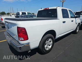 2023 Ram 1500 Classic SLT Crew Cab Short Bed - miniatura 4