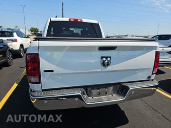 2023 Ram 1500 Classic SLT Crew Cab Short Bed - miniatura 5