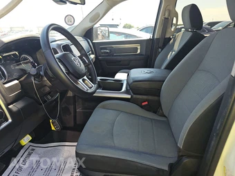 2023 Ram 1500 Classic SLT Crew Cab Short Bed - miniatura 7