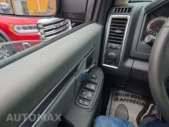 2023 Ram 1500 Classic SLT Crew Cab Short Bed - miniatura 24
