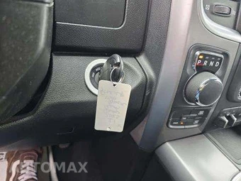 2023 Ram 1500 Classic SLT Crew Cab Short Bed - miniatura 8