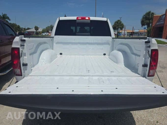 2023 Ram 1500 Classic SLT Crew Cab Short Bed - miniatura 14