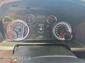 2023 Ram 1500 Classic SLT Crew Cab Short Bed - miniatura 9