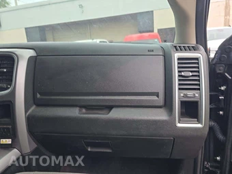 2023 Ram 1500 Classic SLT Crew Cab Short Bed - miniatura 16