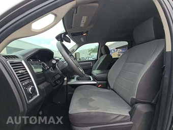 2023 Ram 1500 Classic SLT Crew Cab Short Bed - miniatura 3